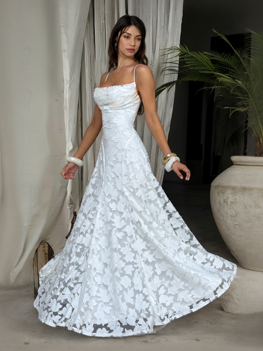 Elegant Floral Lace Spaghetti Strap Maxi Dress